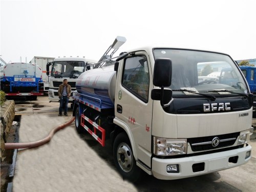 東風(fēng)小多利卡(5方)CLW5070GXED5吸糞車