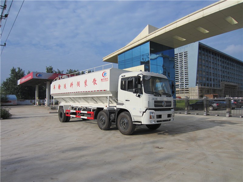 東風(fēng)小三軸散裝飼料運輸車圖片8